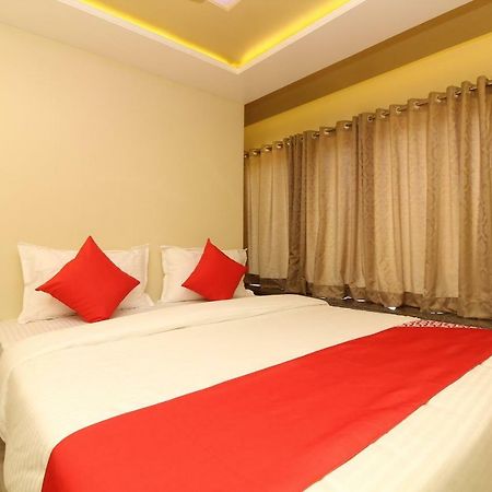 Oyo 37468 Nisha Lodging Ξενοδοχείο Solapur Εξωτερικό φωτογραφία