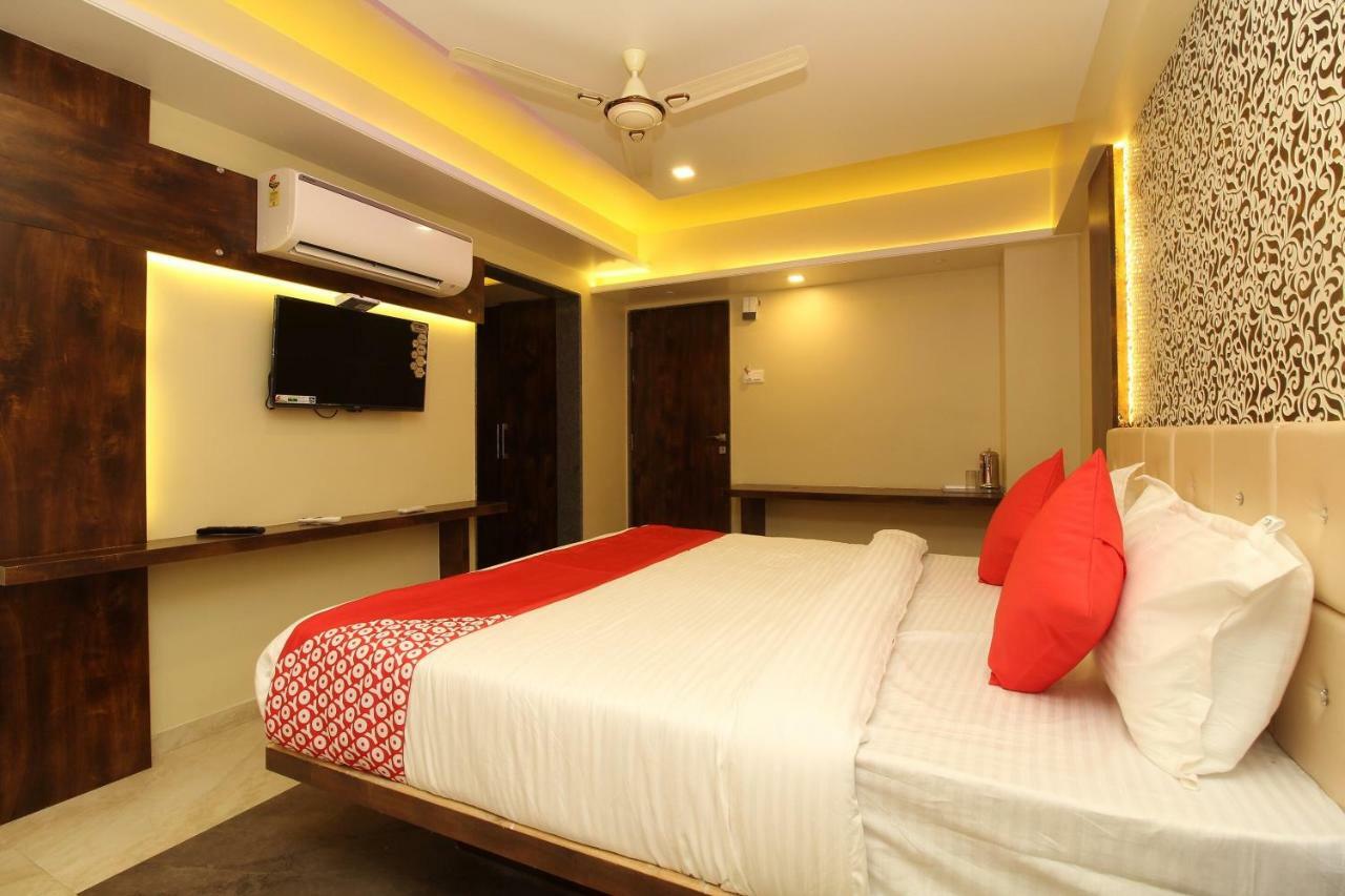 Oyo 37468 Nisha Lodging Ξενοδοχείο Solapur Εξωτερικό φωτογραφία